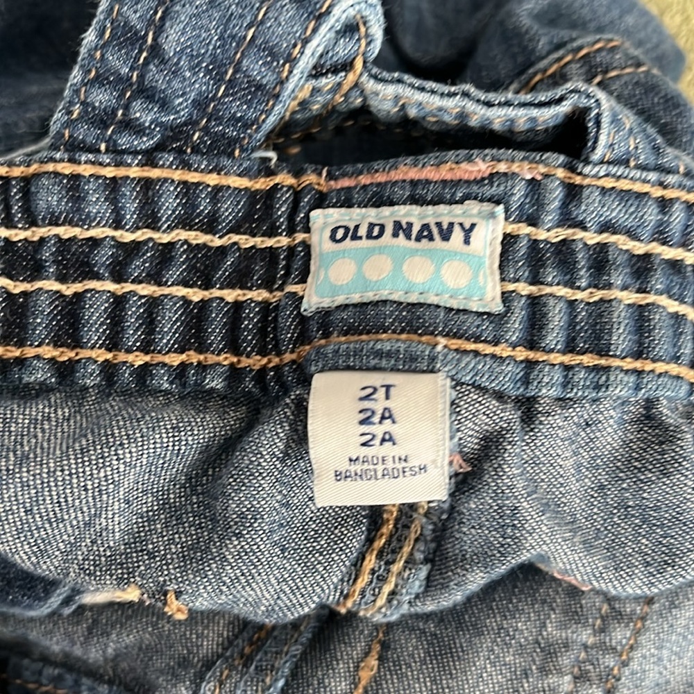 ๐ 2/$15 Old Navy Girls Denim Overalls-2T - Picture 6 of 9